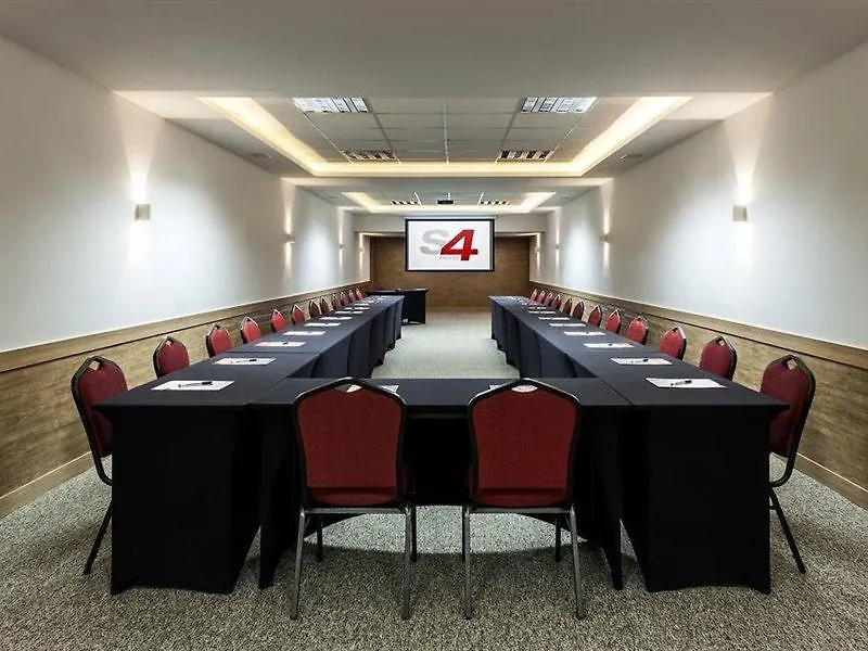 S4 Hotel Aguas Claras Taguatinga 4*,