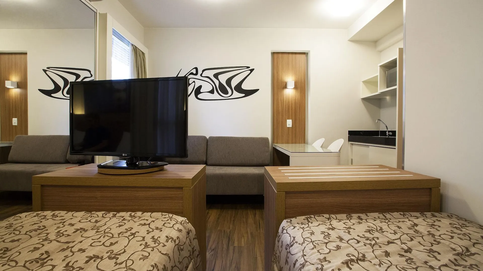 S4 Hotel Aguas Claras Taguatinga 4*,